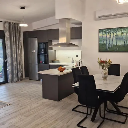 Sofia * Kalyves Polygyrou